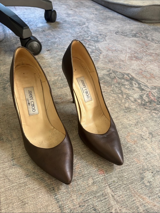 Jimmy Choo Shoes - Jimmy Choo Vintage Brown Leather Pointed-Toe Pumps
